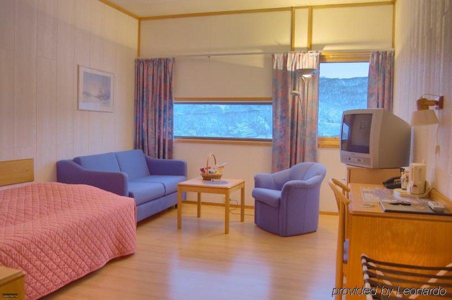 Tjeldsundbrua Hotel Skanland Room photo
